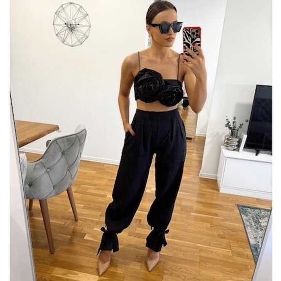 BLOGGER'S FAVE! Zara Black Satin Flower Crop Top Sz Small NWT - Picture 16 of 16